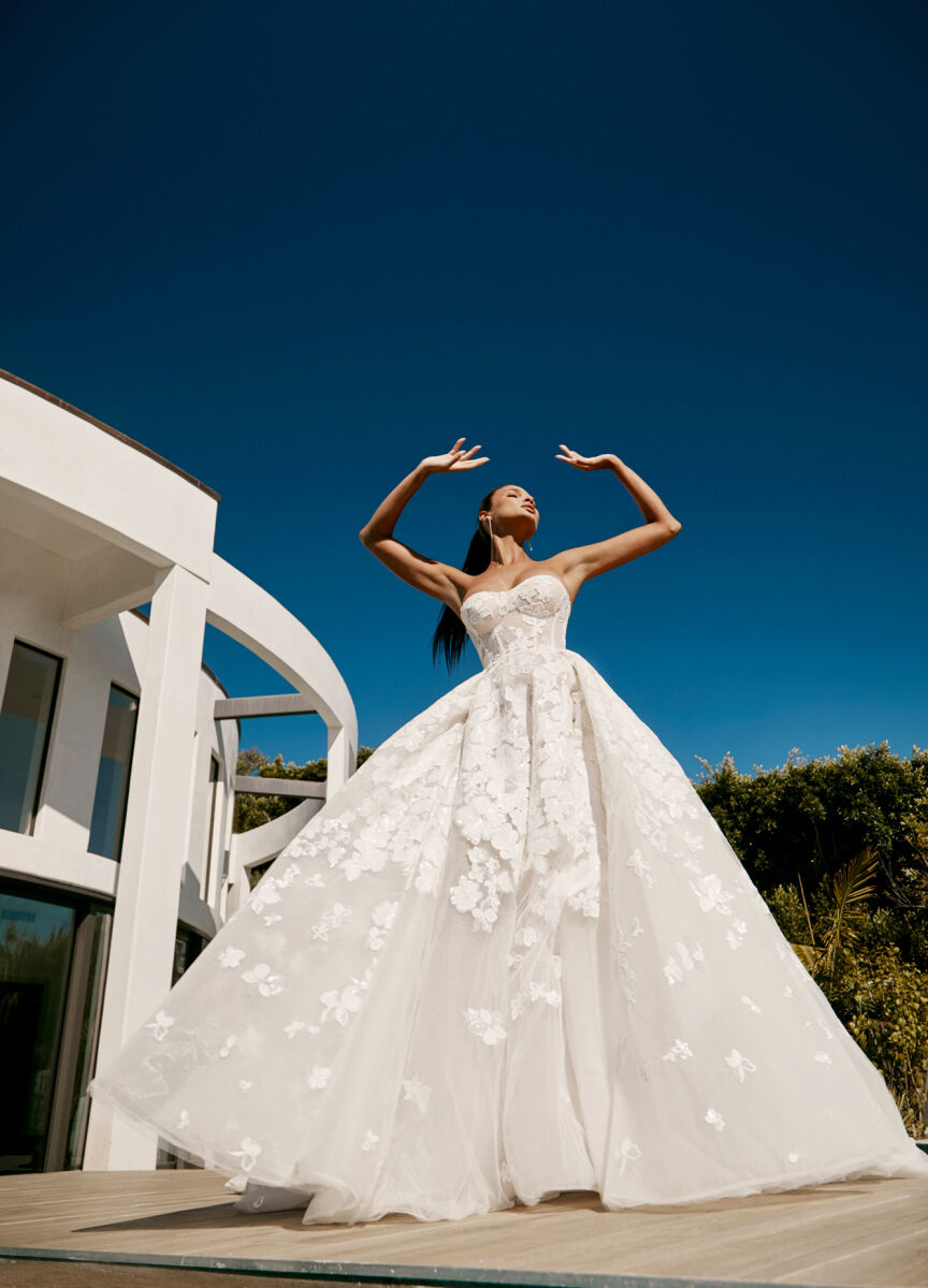 2023 Wedding dress trends: a bridal ballgown by Galia Lahav Haute Couture