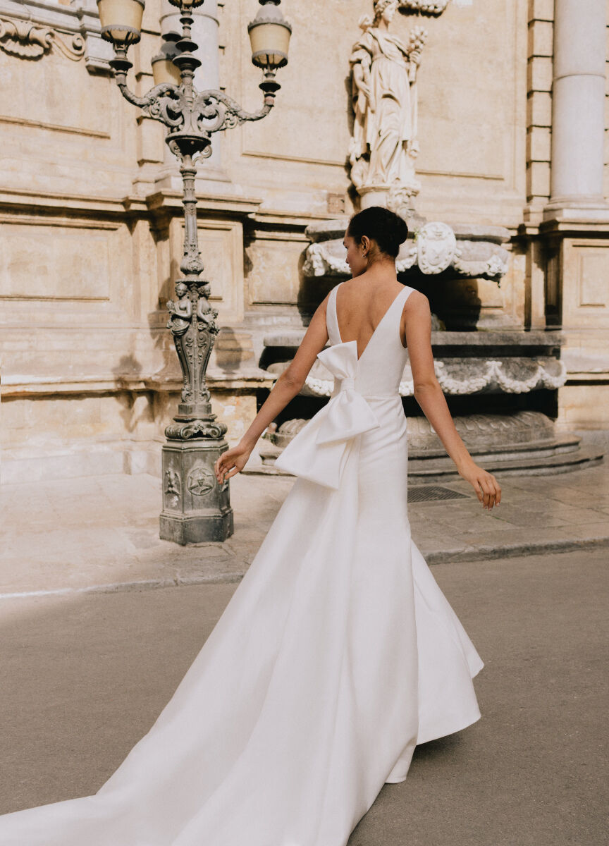 2023 Wedding dress trends: bow details by Monique Lhuillier Bliss