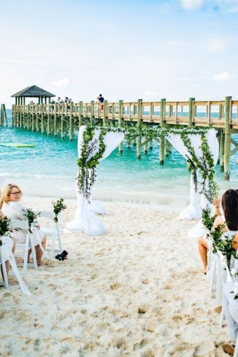 A Beach Wedding for Elizabeth and Kevin