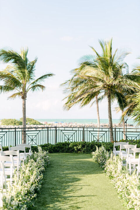 A Waterfront Wedding for Maria and Alvaro