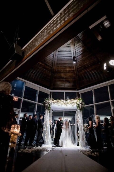An Indoor Wedding for Lauren and Nolan