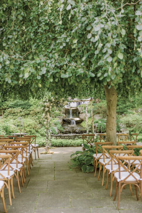 An Outdoor Wedding for Charlotte and Jake
