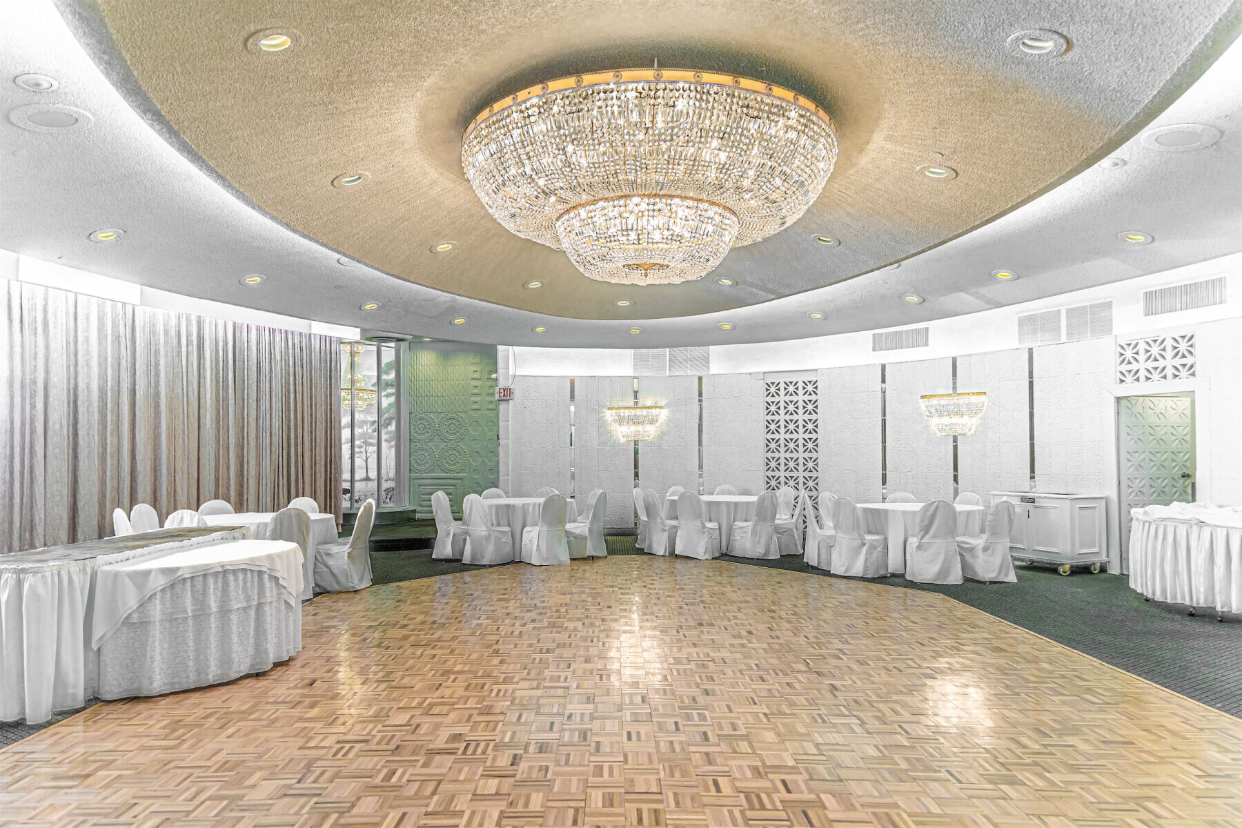 Astoria World Manor Wedding Venues Astoria New York   Astoria World Manor 04 257111 1685988976 