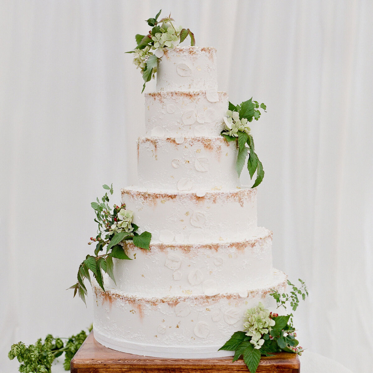 Explore wedding vendors on Carats & Cake