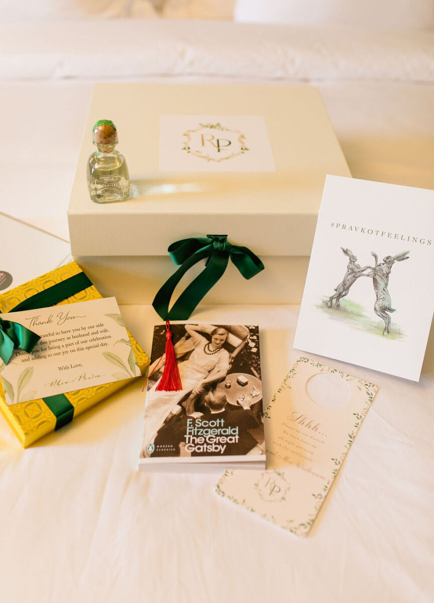 Welcome boxes of a colorful countryside wedding had a subtle literary theme.