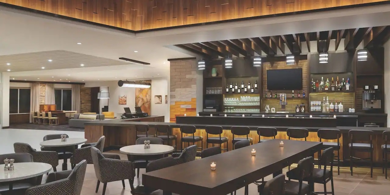 Hyatt Place Page / Lake Powell Wedding Venues Page, Arizona