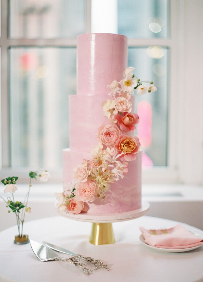 Wedding cake bakery: A chic, minimal pink tiered cake. 