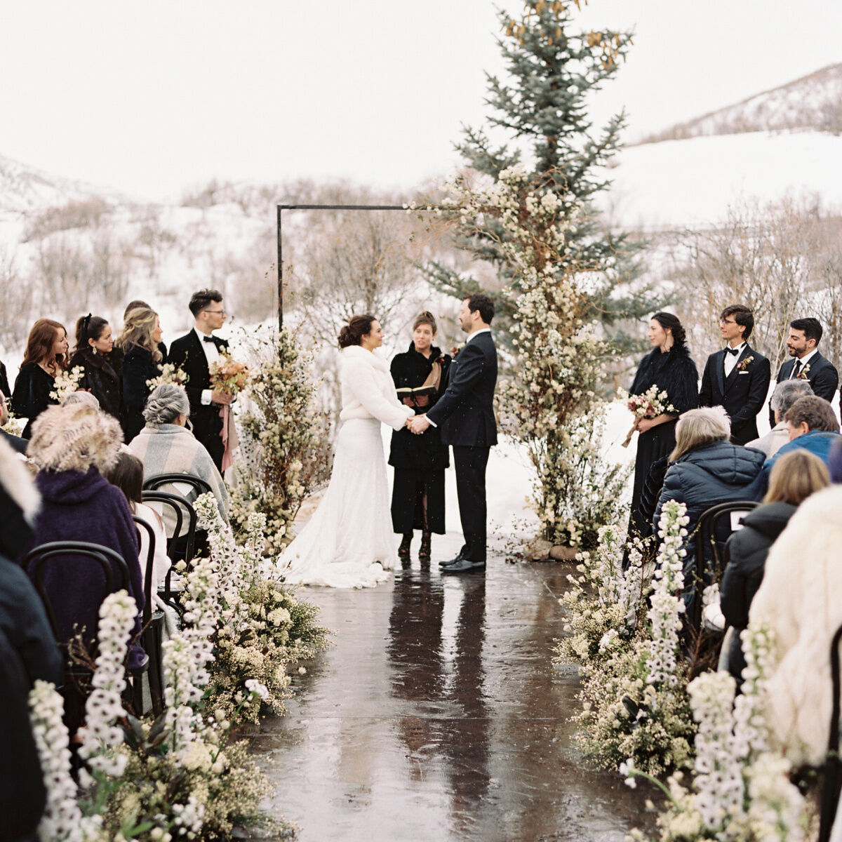 Teissia and Todd's snowy winter wedding ceremony