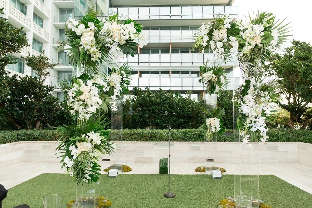 A Beach Wedding for Britt and Brett