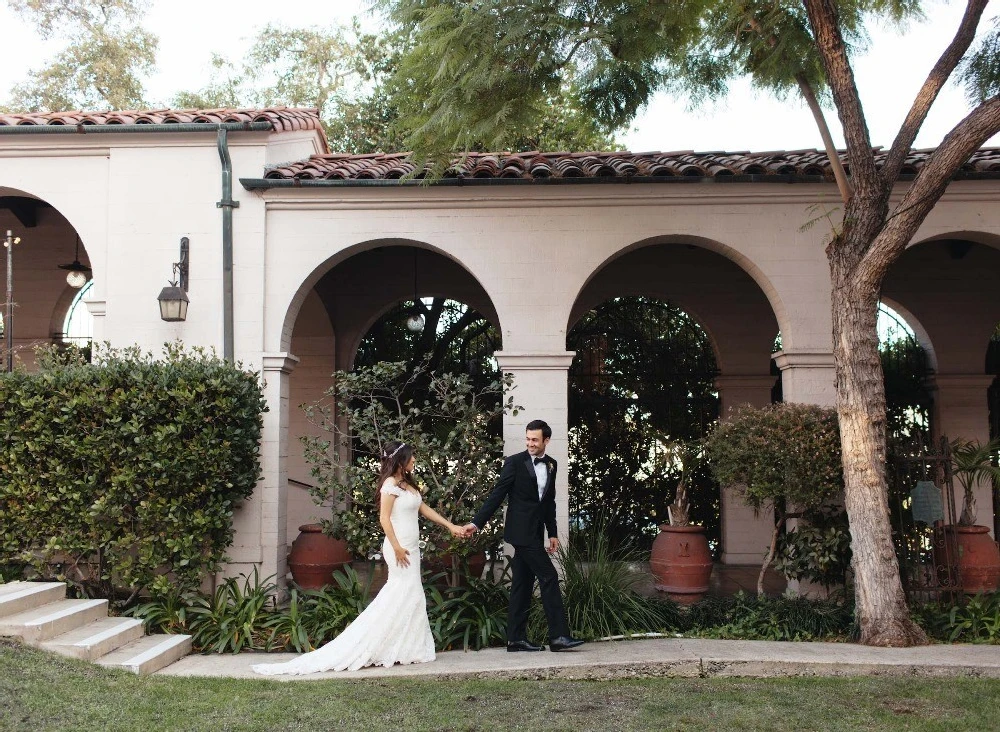 An Indoor Wedding for Jessica and Robert