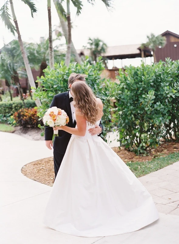 A Beach Wedding for Hadley and Andrew