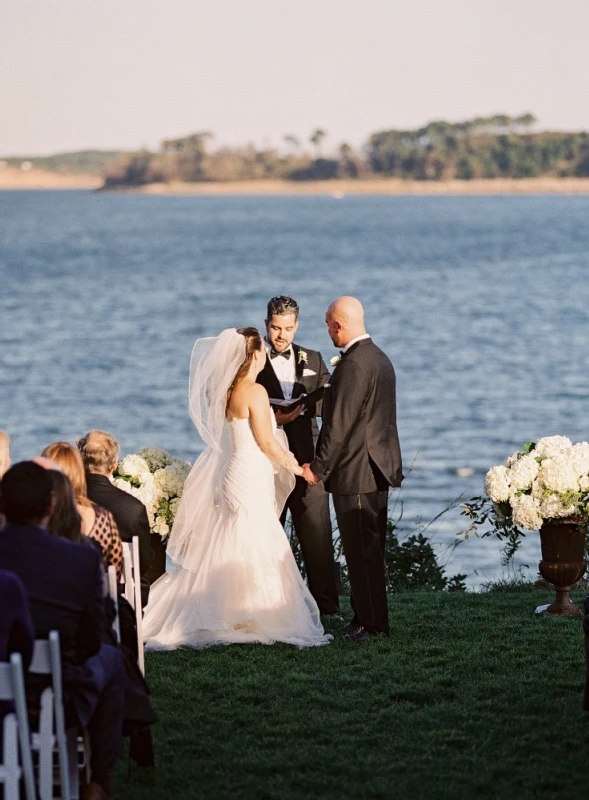 A Classic Wedding for Suzanne and Aaron