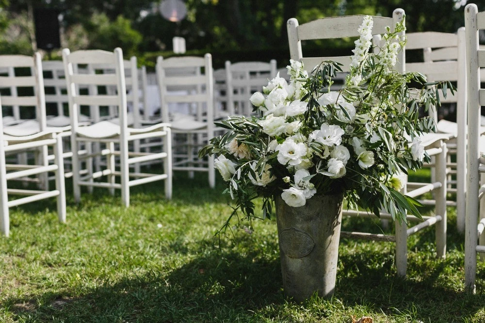 An Outdoor Wedding for Tida and Taylor