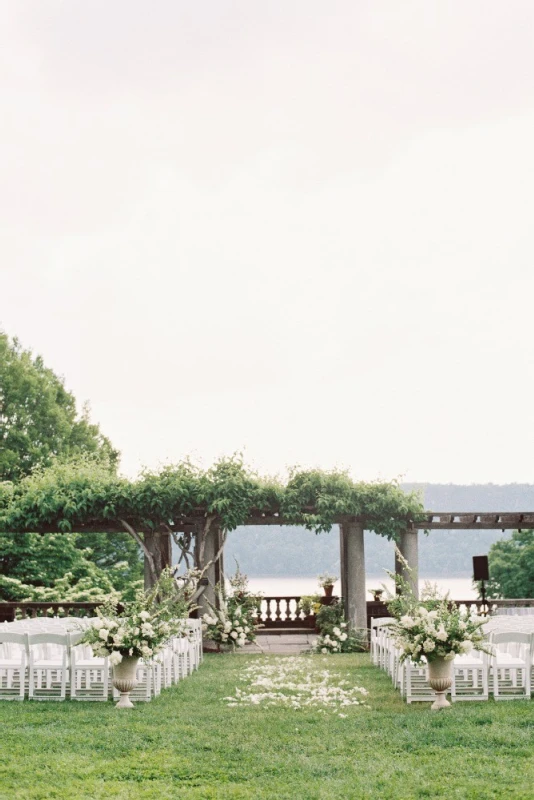 A Classic Wedding for Shirley and Geoffrey