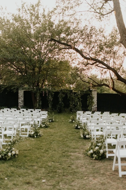 A Classic Wedding for Sydney and Noah