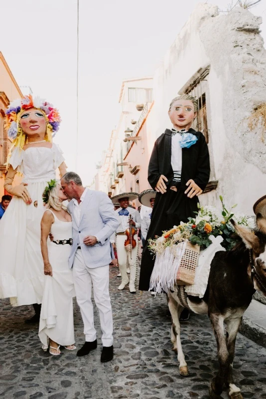 A Desert Wedding for Wendy and Chico