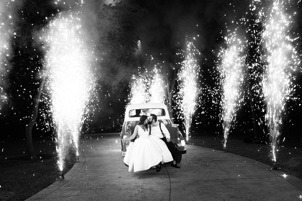 An Outdoor Wedding for Amber and Don