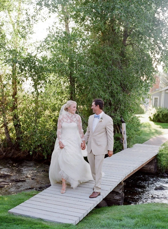 A Mountain Wedding for Bessie and John