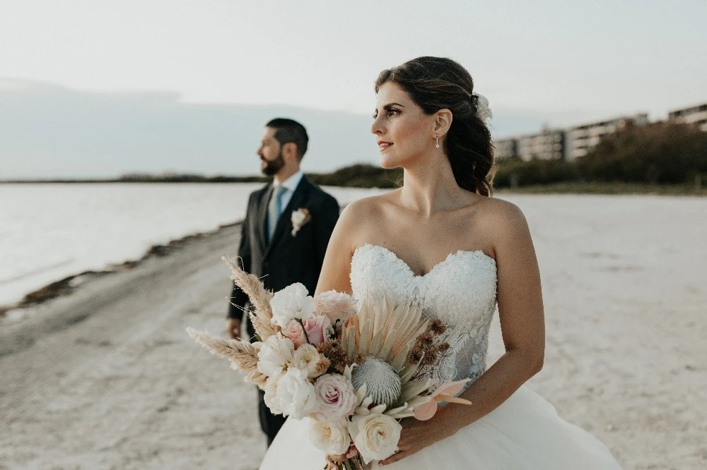 A Beach Wedding for Vilma and Francisco