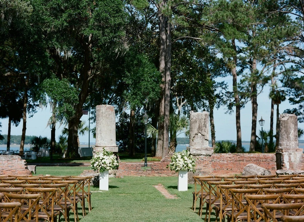 A Classic Wedding for Caroline and Hunter