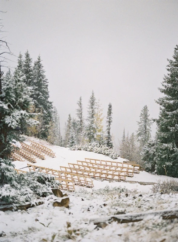 A Classic Wedding for Taylor and Cameron