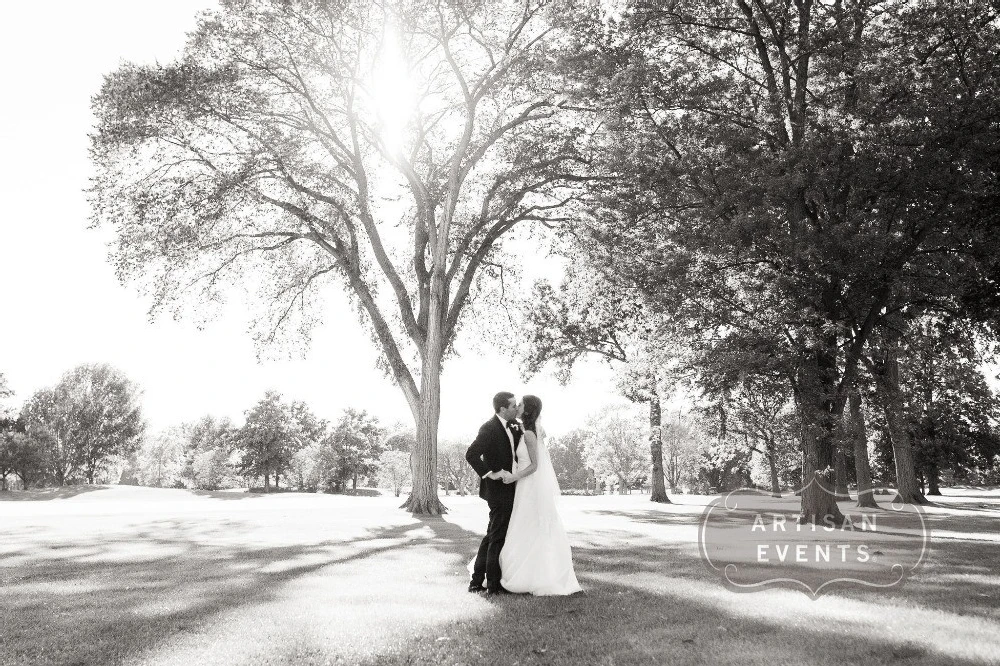 A Classic Wedding for Sarah and Mike