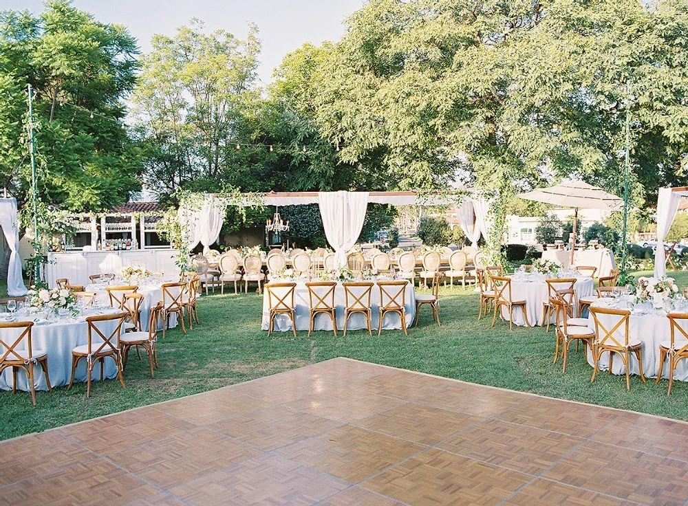 An Outdoor Wedding for Rachel and Corey