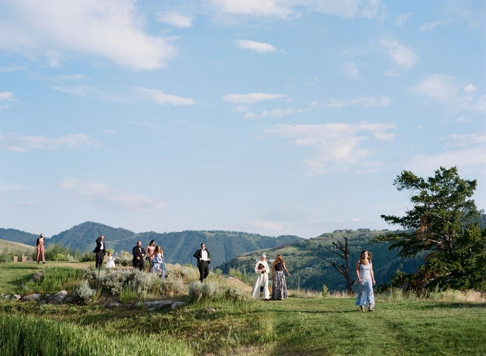 A Classic Wedding for Sara and Barron