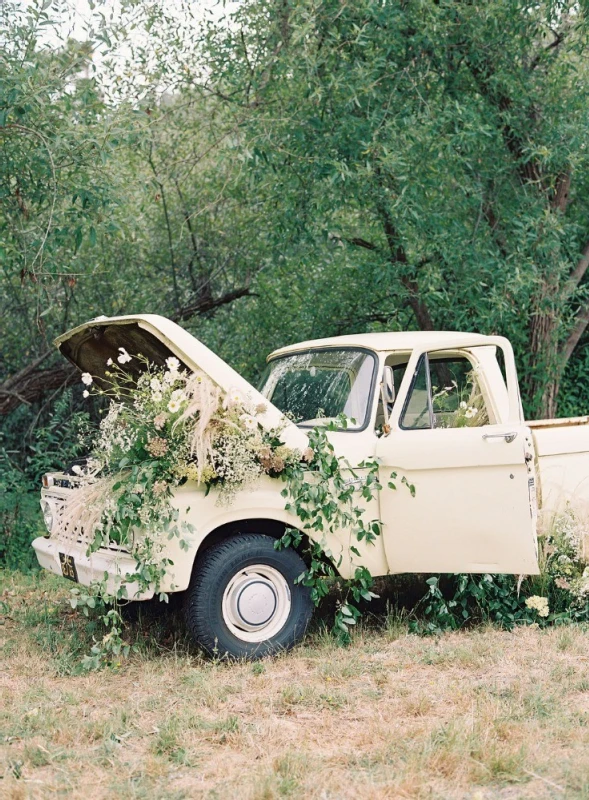 A Rustic Wedding for Matt and Ryan