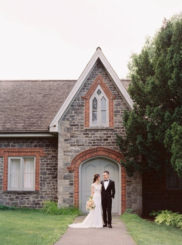 A Classic Wedding for Emily and Trax