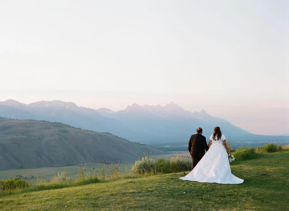 A Classic Wedding for Sara and Barron