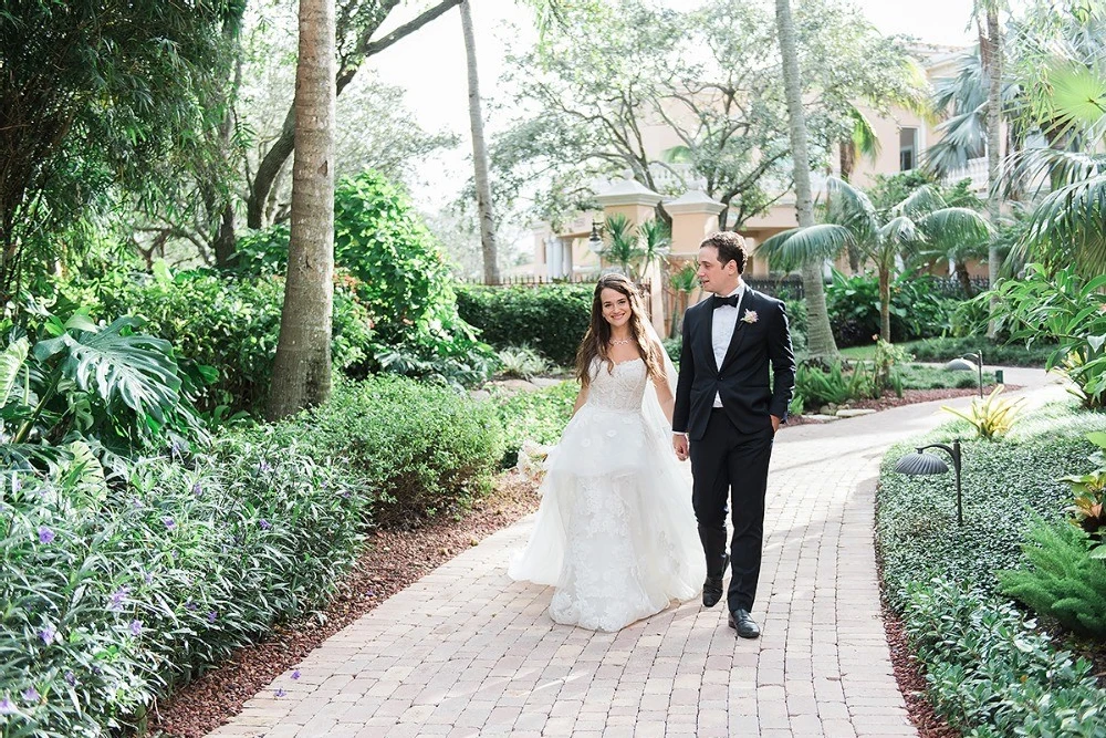 A Beach Wedding for Billie and Jonathan