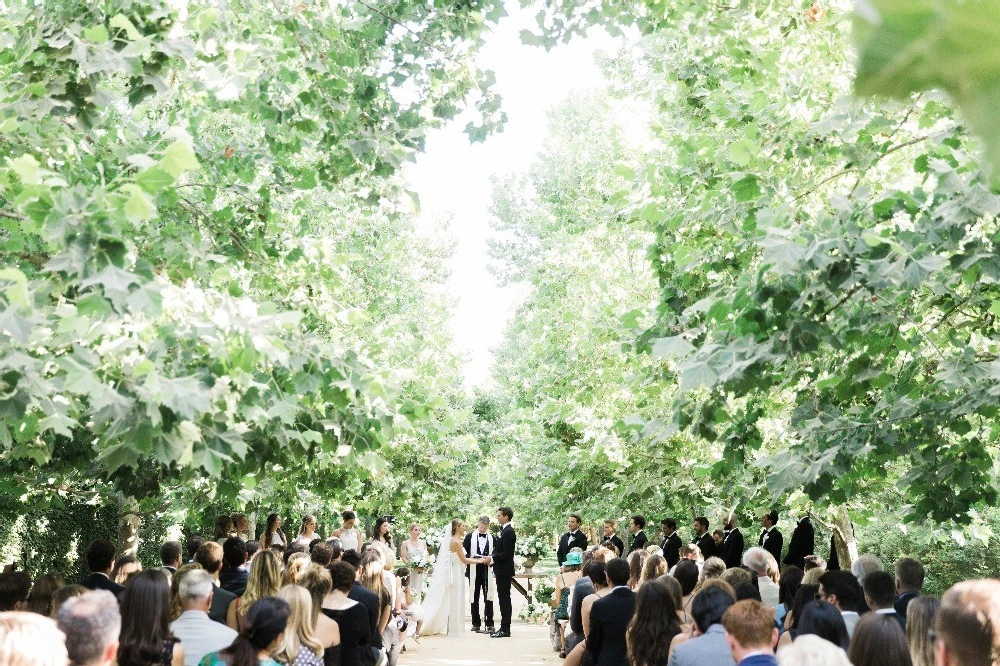 An Outdoor Wedding for Lauren and Boyd