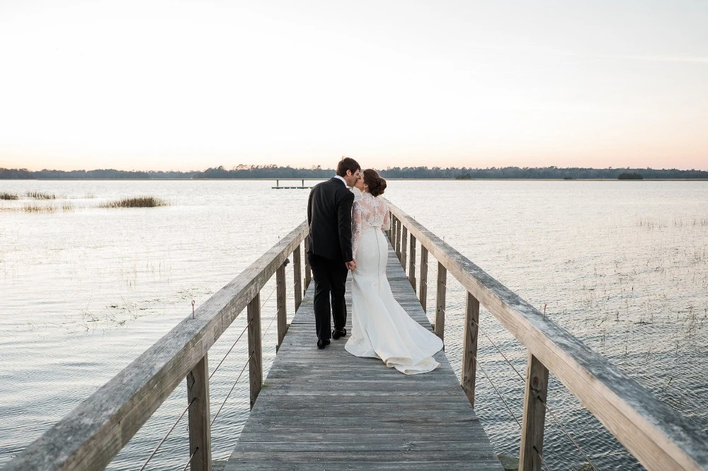 A Classic Wedding for Hayley and Phillip