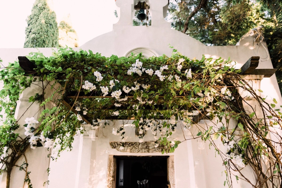 A Waterfront Wedding for Caroline and Anthony