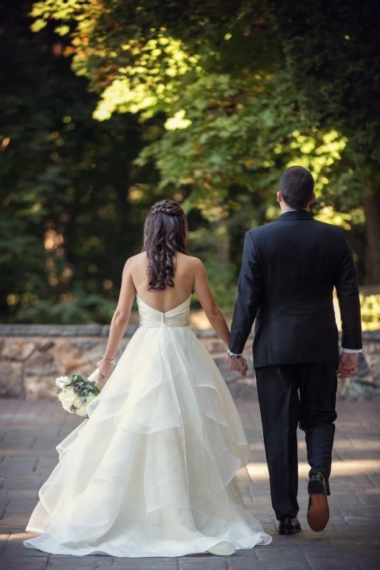 A Wedding for Elizabeth and Tom