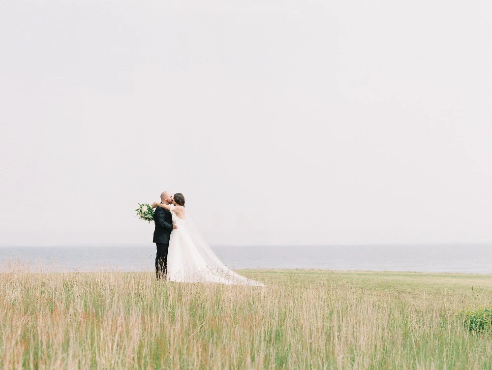 A Classic Wedding for Caitlin and Zach