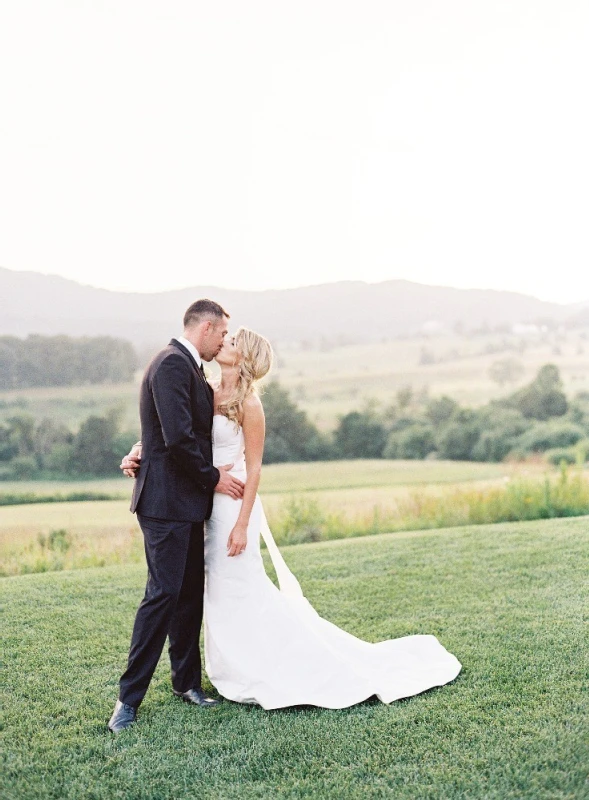 A Classic Wedding for Ashley and Chad