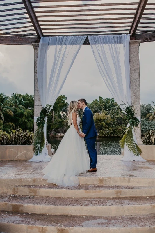 A Beach Wedding for Amy and Jay