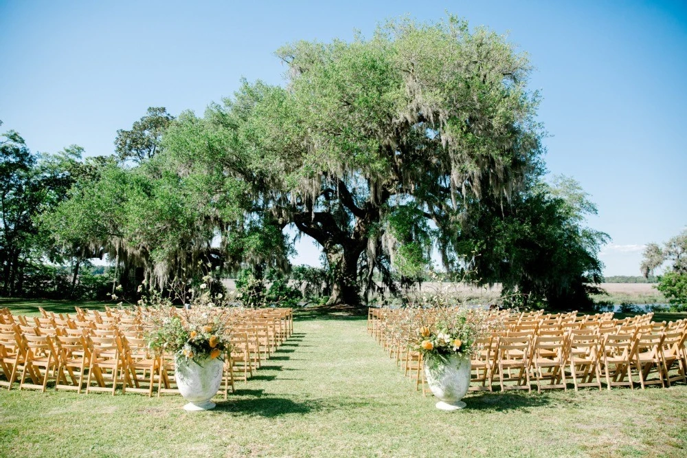 A Classic Wedding for Lucy and Trip