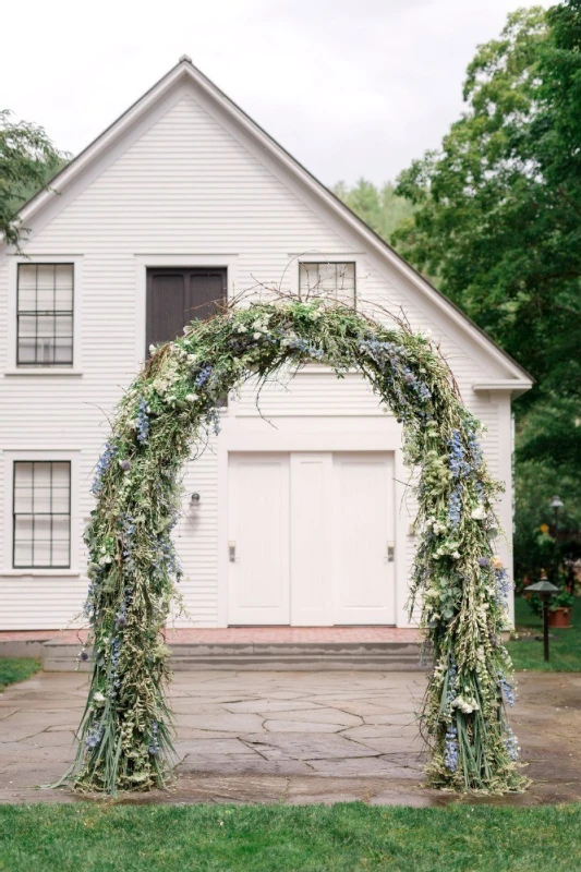 A Classic Wedding for Charlotte and Pat