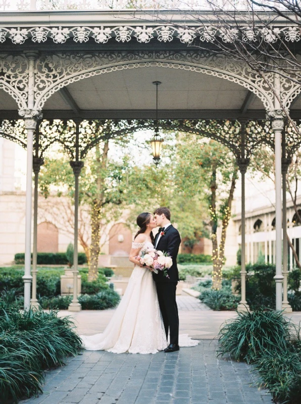 A Classic Wedding for Laura and Ben