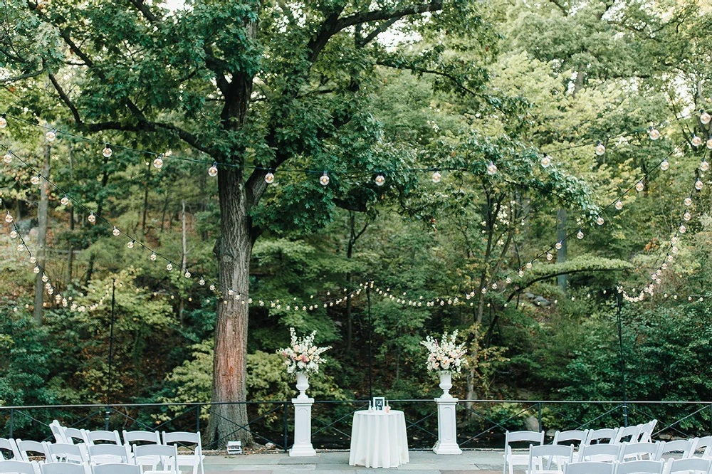 A Wedding for Robyn and Alex