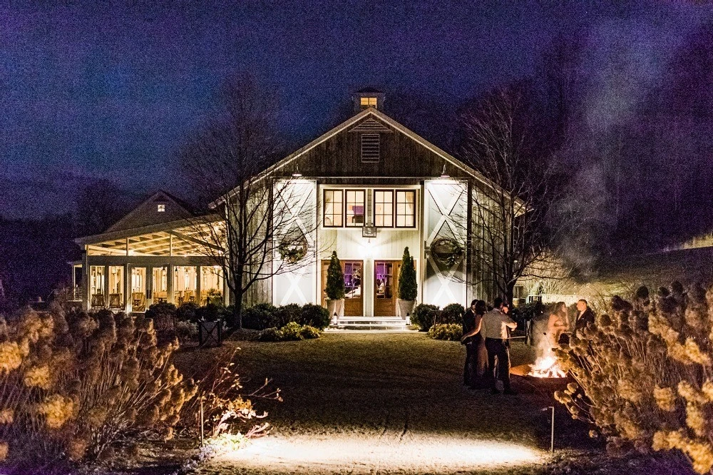 A Classic Wedding for Mary and Jonathan