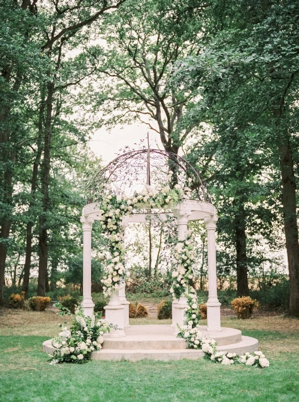 A Classic Wedding for Charlotte and Alexander