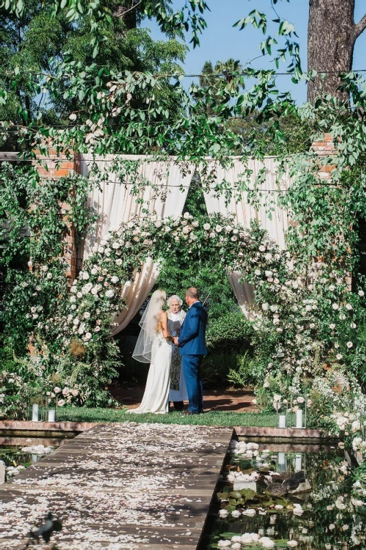 A Classic Wedding for Lisa and Angus