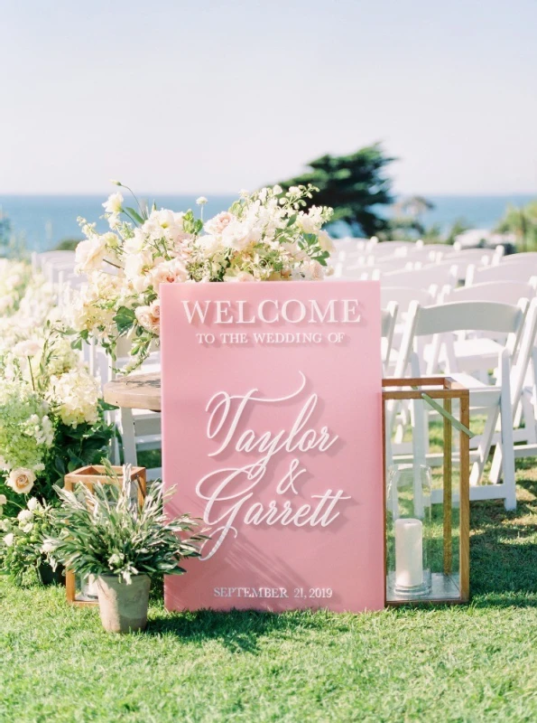 A Classic Wedding for Taylor and Garrett