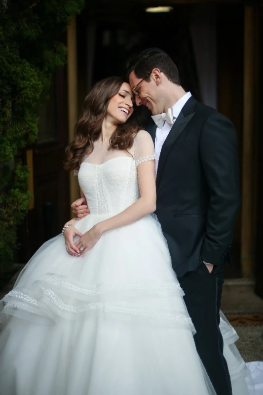 An Indoor Wedding for Mali and Zac