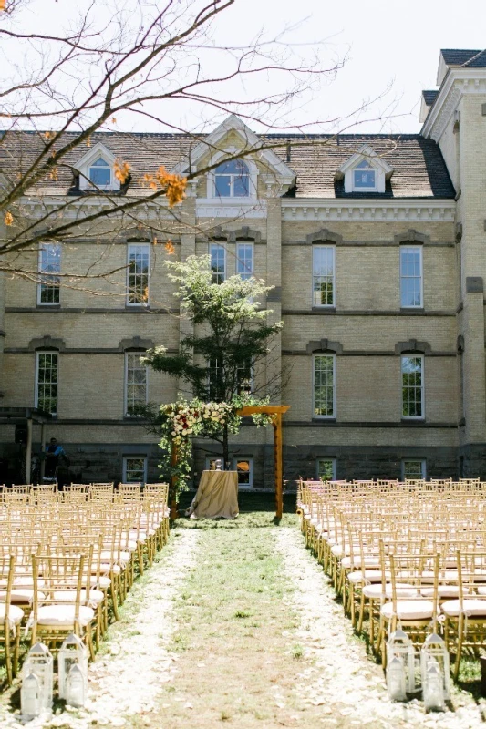 A Classic Wedding for Christine and Joel