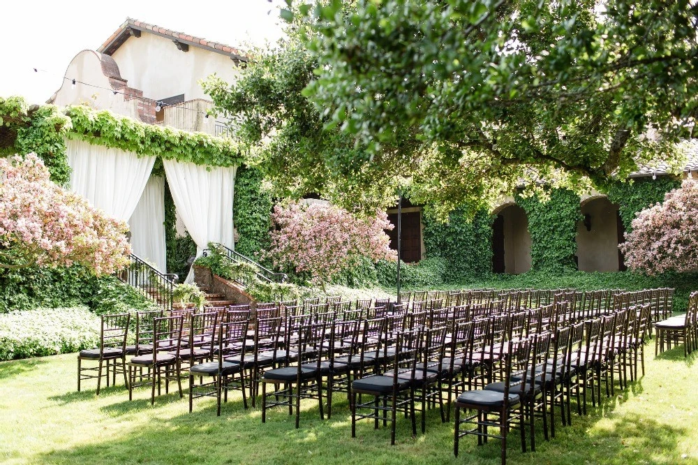 A Classic Wedding for Carly and Bryant